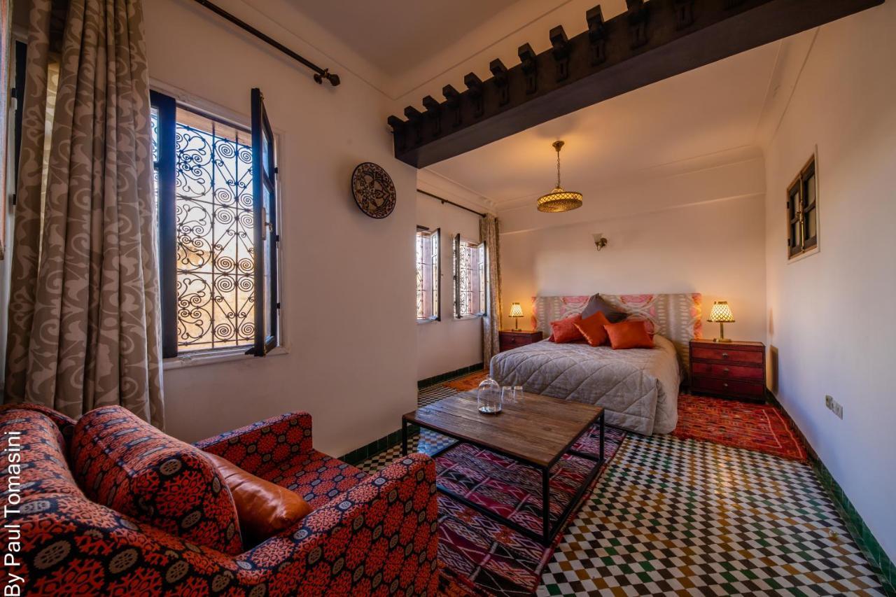 Nass Zmane Riad Fez