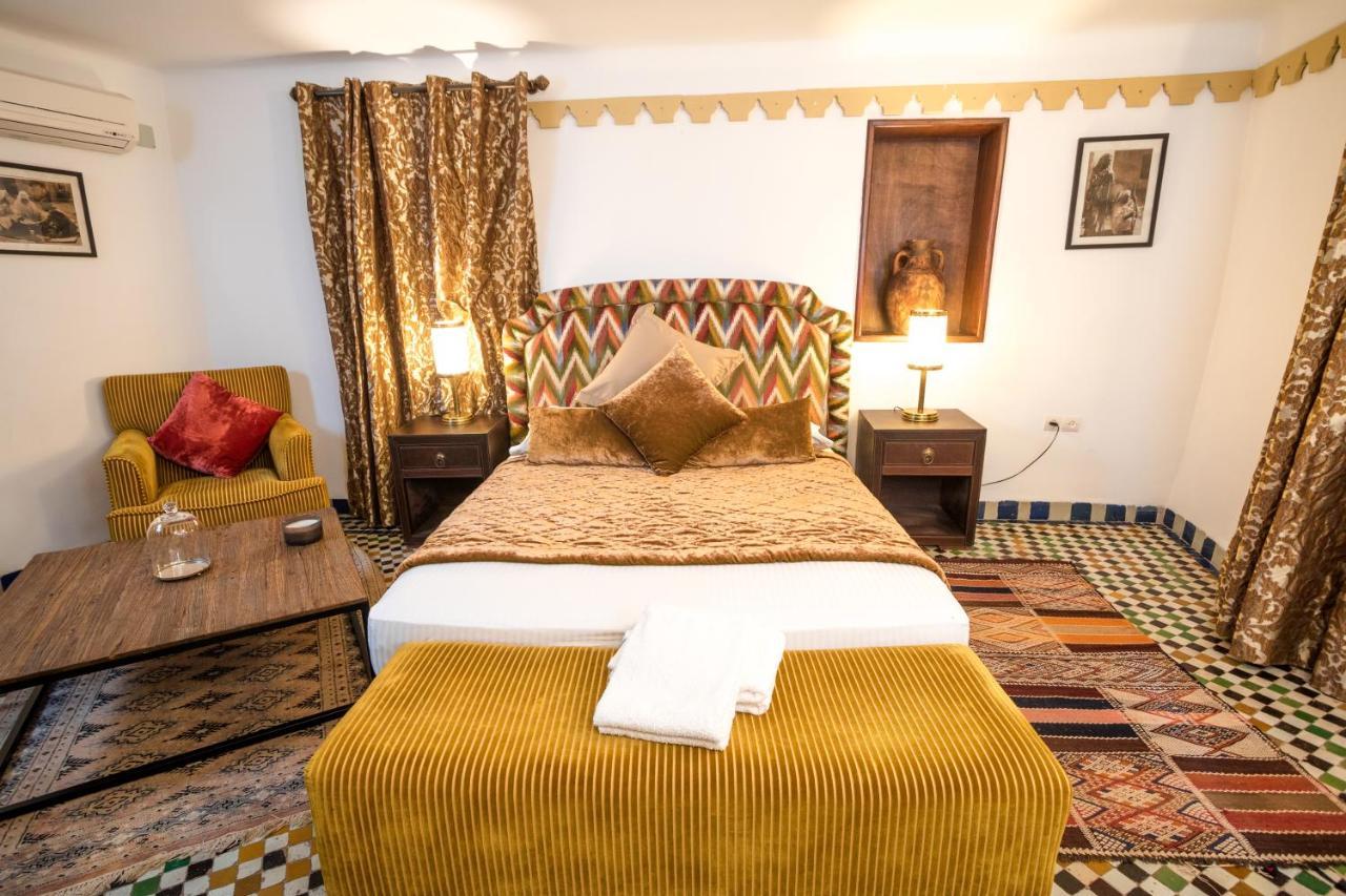Nass Zmane Riad Fez